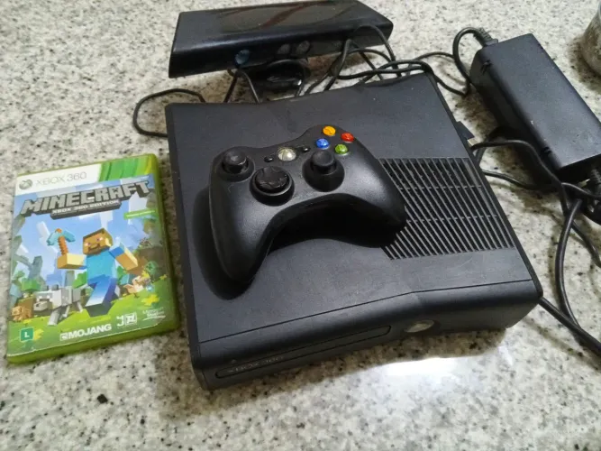 Xbox 360 Completo Com Kinect + Minecraft Original + - Pronto Pra Jogar