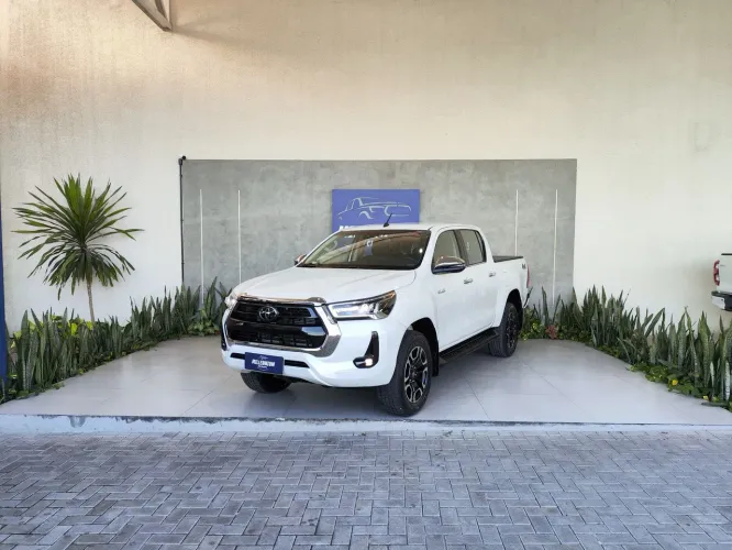 Toyota Hilux CD SRX 4X4 2.8 TDI 16V Diesel Aut. 2025