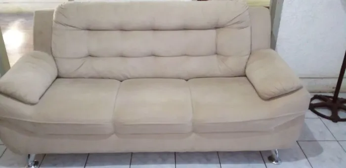 Sofa tres lugares 