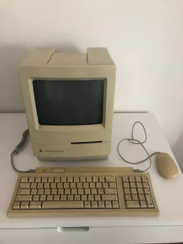 Macintosh Classic Vintage