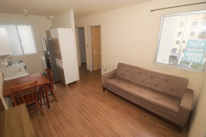 Apartamento Semimobiliado no Condomínio Albatroz