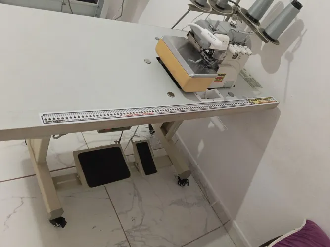 Máquina ponto cadeia singer top