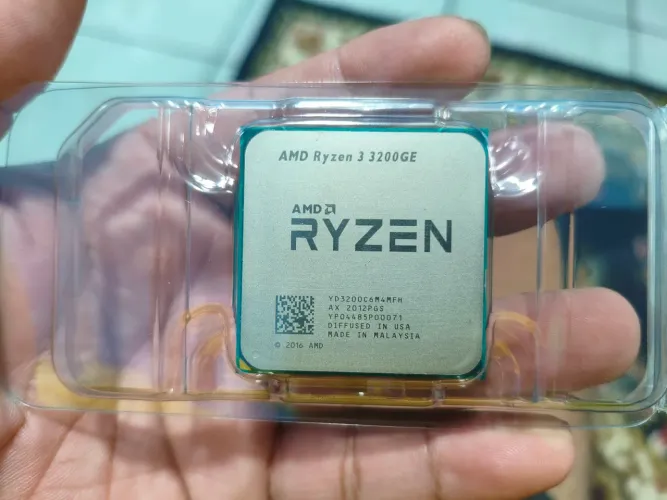 AMD RYZEN 3 3200GE