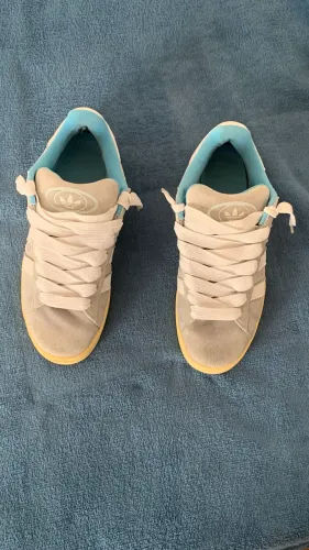 Tênis adidas 00s