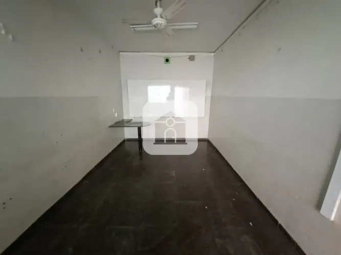 Prédio para locação e venda no bairro Bom Jesus