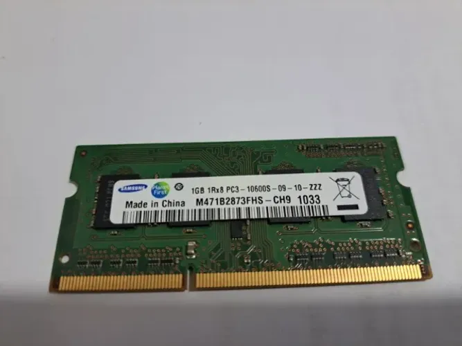 Módulo de memória RAM SO-DIMM DDR3 de 1 GB da Samsung