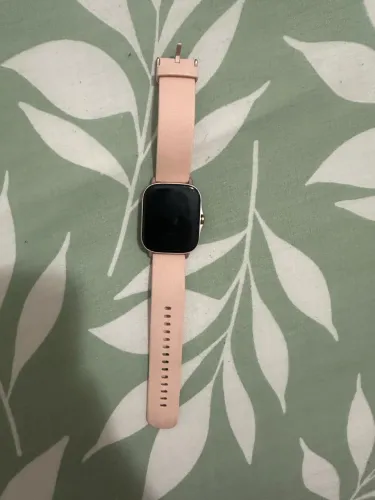 Amazfit GTS 2 na cor rosa
