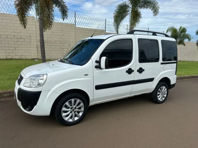 Fiat Doblo Essence 1.8 Flex 16V 5P 2016