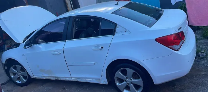 Sucata Cruze 1.8 automático para retirada de peças (Consulte valores)