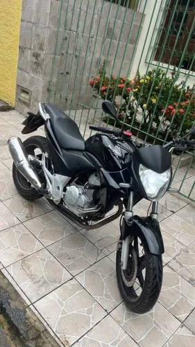 CB 300r - Extremamente nova