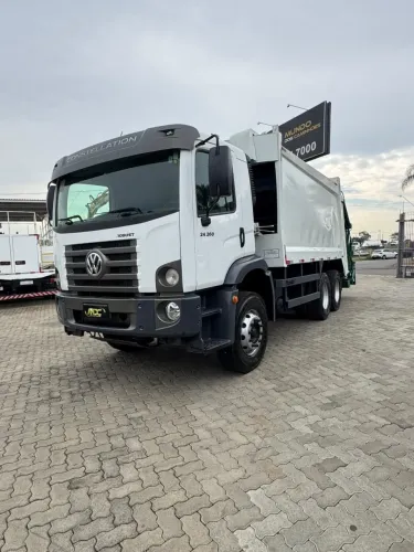 VW 24-260 - COMPACTADOR DE LIXO