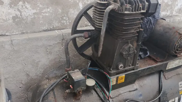 Vendo compressor em bom estado