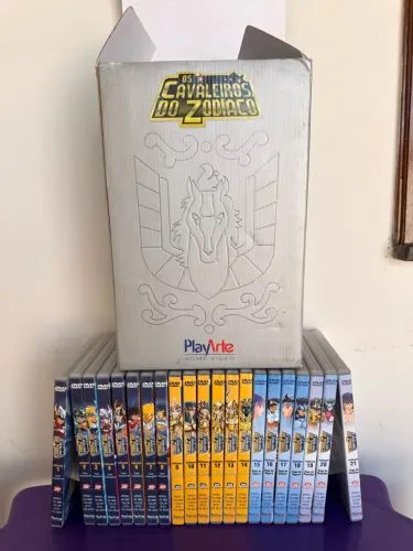 Coleção de DVDs Cavaleiros do Zodíaco 