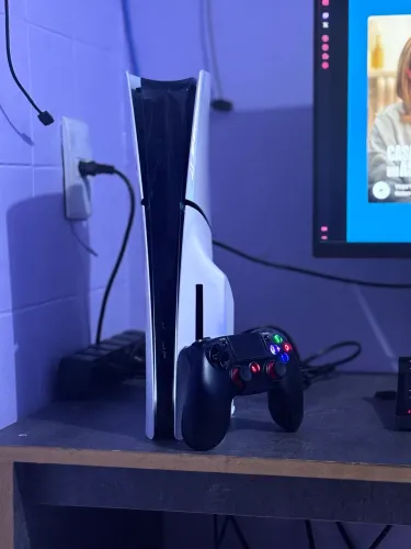 Ps5 slim com leitor de disco + 1 Controle