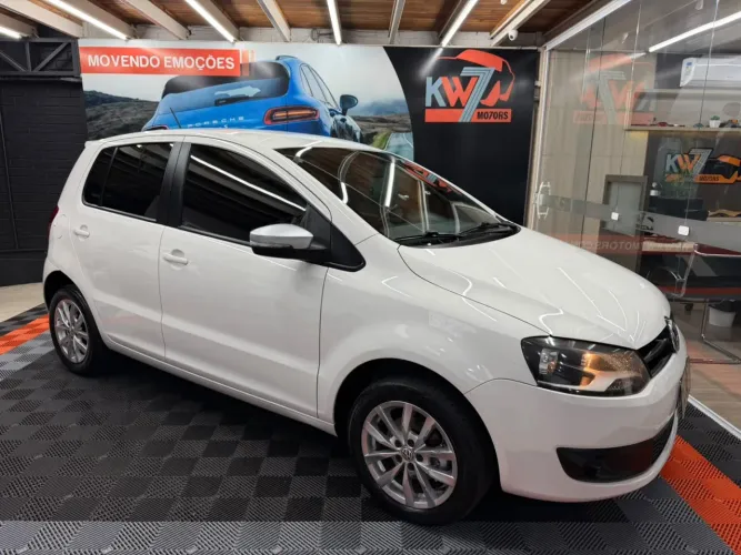 Volkswagen Fox Rock IN RIO 1.6 MI Total Flex 8V 5P 2014