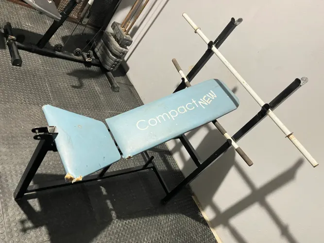 Vendo aparelhos de musculação banco scott e mesa supino