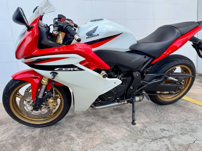 Moto Honda CBR 600F 2013