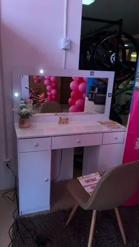 PENTEADEIRA CAMARIM CARISMA COM LEDS DEMOBILE 
