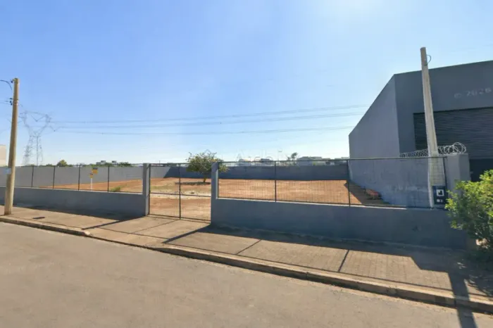 Terreno comercial para alugar no bairro Parque Universitário em Americana/SP