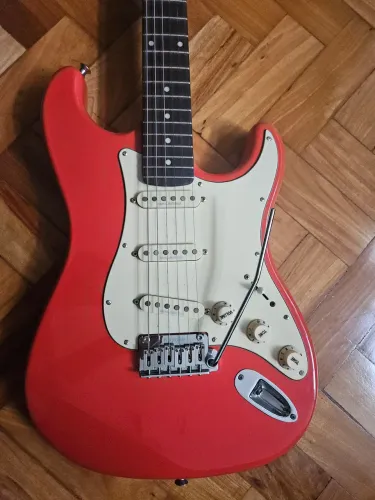 Guitarra Squier Stratocaster com Upgrades Profissionais