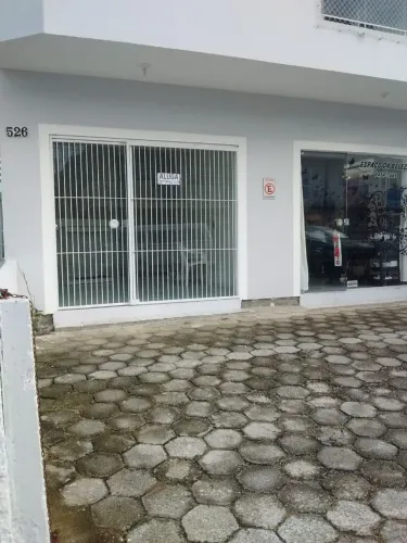 ALUGA-SE SALA COMERCIAL INGLESES