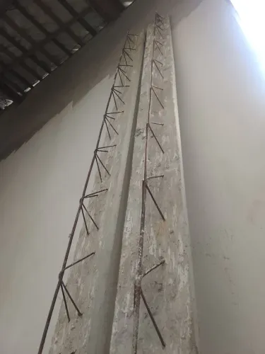 2 Vigas de Concreto armado com Ferragens - RETIRADA NO LOCAL