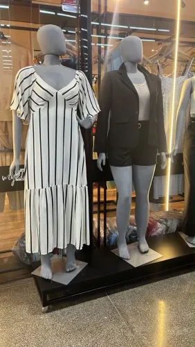 MANEQUINS FEMININOS PLUS SIZE À VENDA