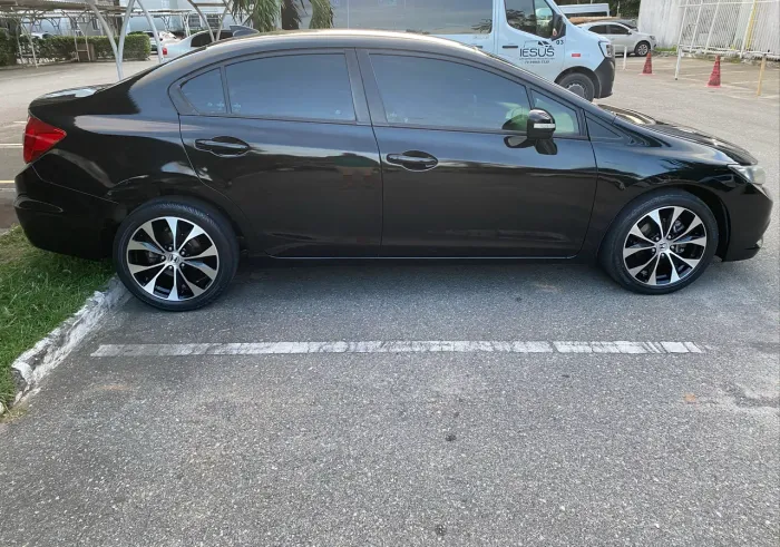 Honda Civic Sedan LXR 2.0 Flexone 16V Aut. 4P 2016