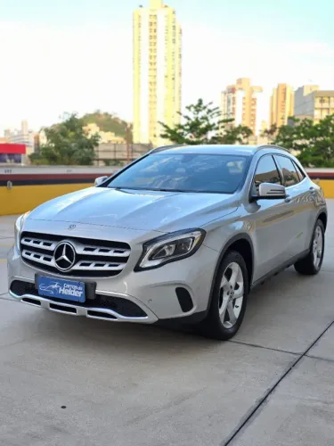 Mercedes-Benz GLA 200 Adv. 1.6/1.6 TB 16V Flex Aut. 2018