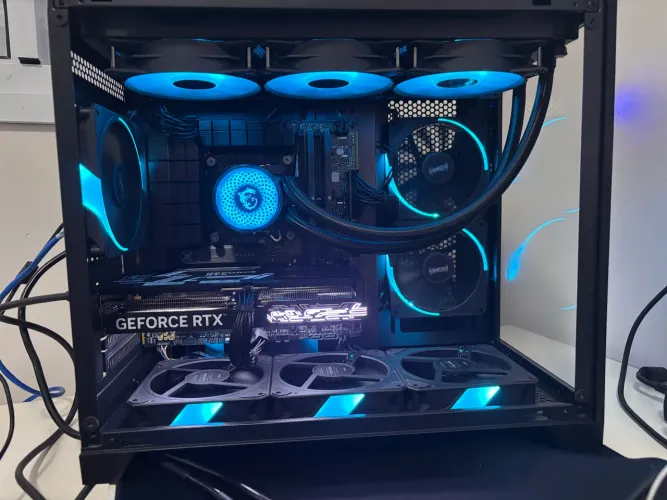 PC Gamer Intel I5 14600K RTX 5060TI 32GB DDR5