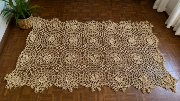 Toalha de Mesa Artesanal em Crochê - Feita à Mão - 2,66 x 1,16 m