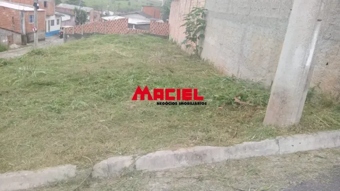 Terreno no Recanto dos Eucalipitos - Lote de esquina 387m²