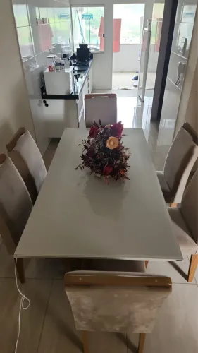 Vendo mesa de jantar