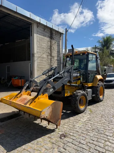 Retroescavadeira xcmg 870BR 2023
