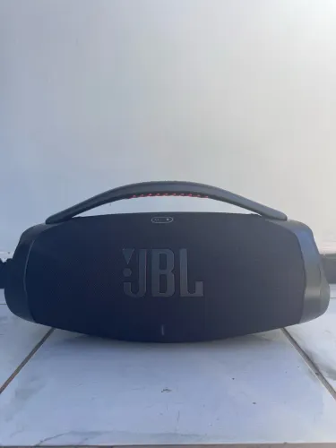 Vende-se JBL Boombox 3 
