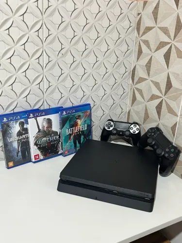 Playstation 4 Slim - PS4