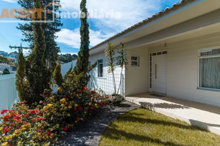CASA RESIDENCIAL em FLORIANÓPOLIS - SC, ITAGUAÇU