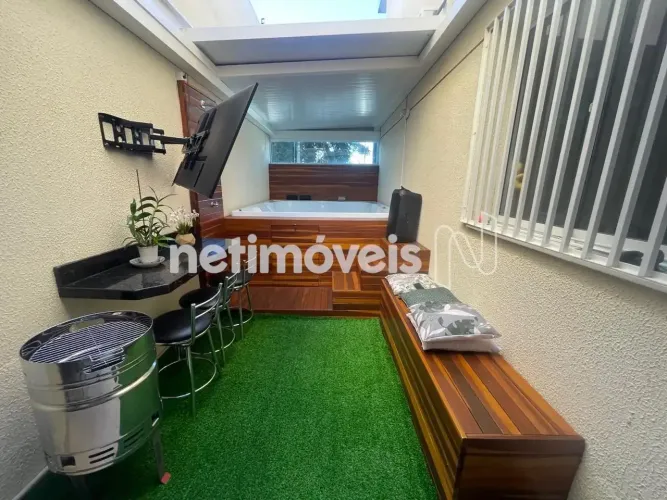 Linda área Privativa de 3 quartos com hidromassagem à venda no Nova Vista!