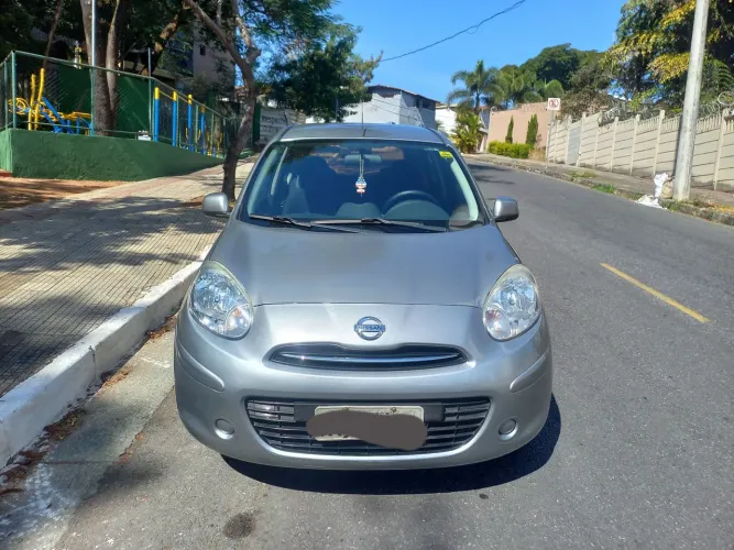 Nissan March SV 1.6 16V Flex Fuel 2013