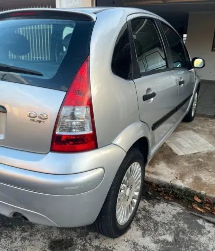Citroen C3 GLX 1.4/ GLX Sonora 1.4 Flex 8V 5P 2011