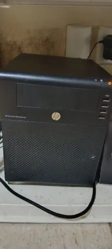 Microserver Hp gen 7 n36l storage/nas