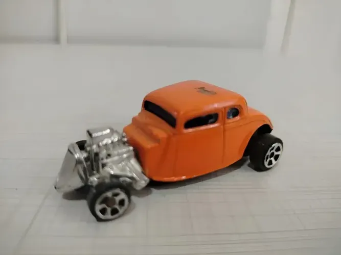 Miniatura '34 Ford Hot Rod Maisto 1/64 Laranja