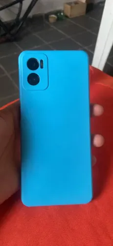 Celular moto e22 já vem com capinha e película