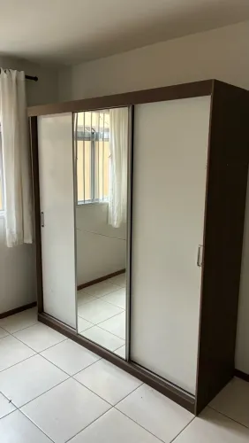 DOAÇÃO, leia o anúncio - Guarda Roupa