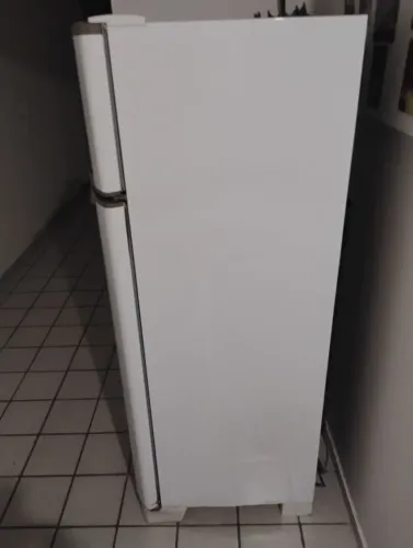 Vendo Geladeira Esmatec