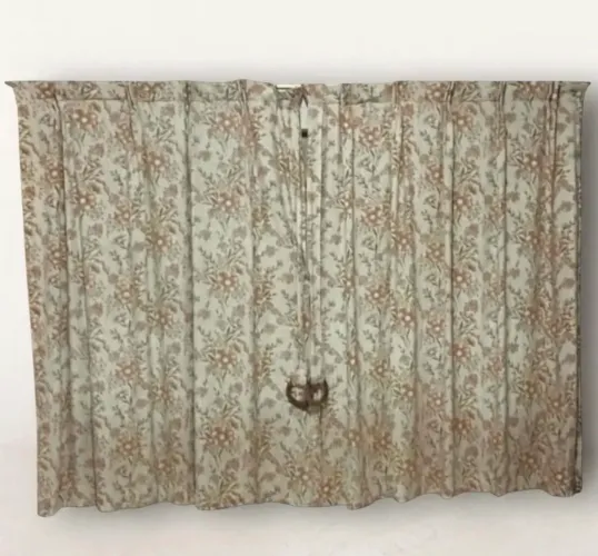 2 PARES DE CORTINAS FLORAIS - 1 C/ BLECAUTE E 1 S/ BLECAUTE - C/ TRILHO