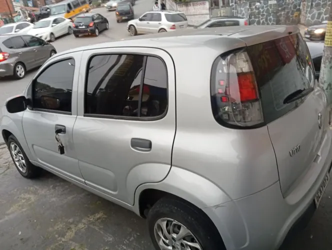 Fiat Uno Attractive 1.0 EVO Fire Flex 8V 5P 2019