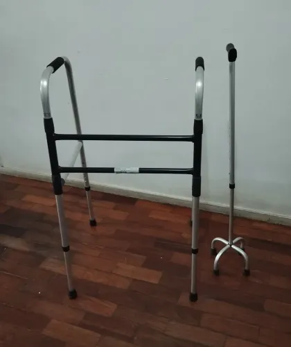 Andador de Alumínio Dobrável e Regulável Indaiá POP + Bengala de Alumínio