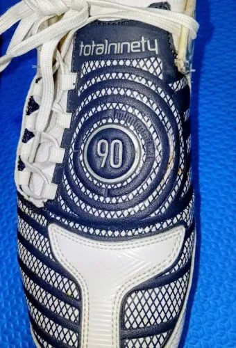 Nike Total 90 Shoot Rara Chuteira para bola no futebol de Salão tênis futsal Society retrô