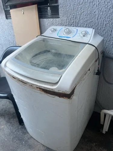 Doando uma máquina de lavar ela esta lavando só não centrífuga